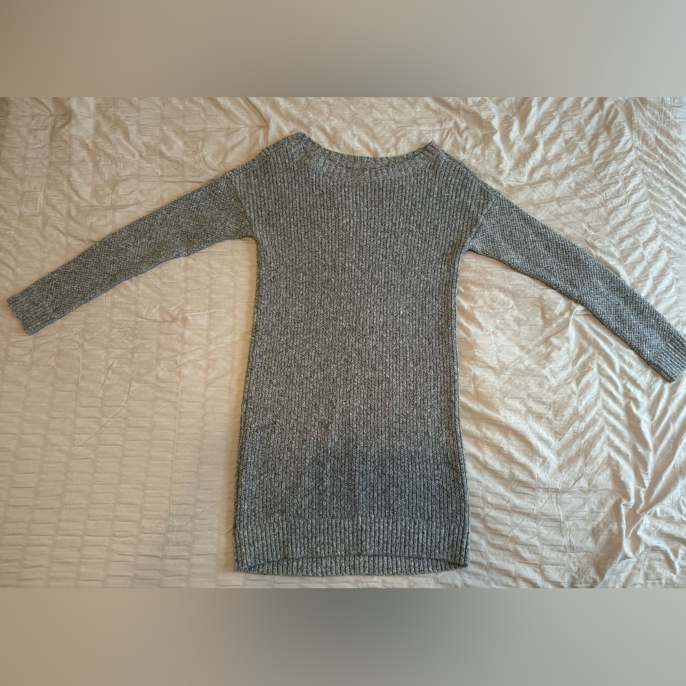 Light grey size medium hollister women’s dress long sleeve knit